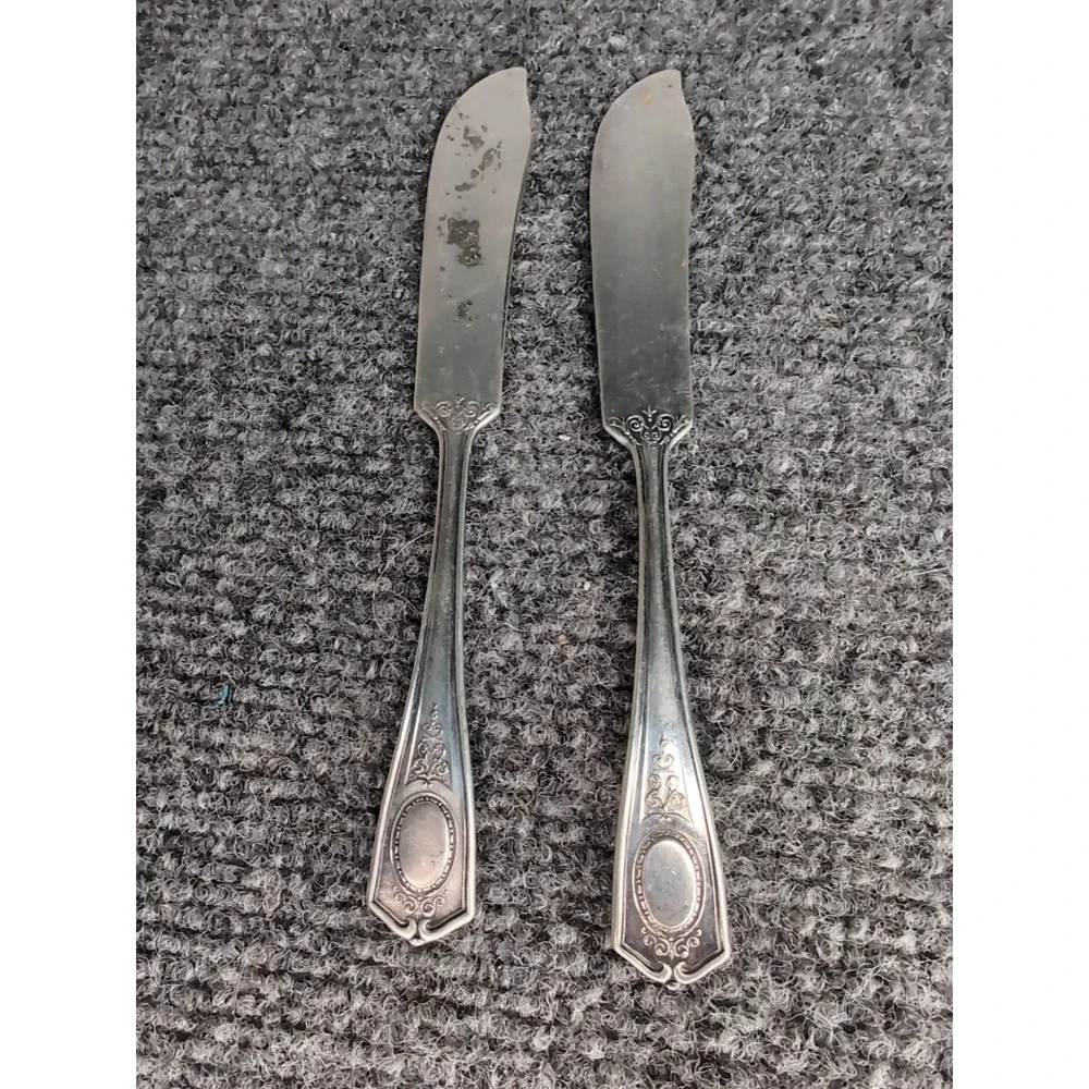 Oneida Community Silver Plate-Butter Knife-Flatware Set‎ Of 2 READ